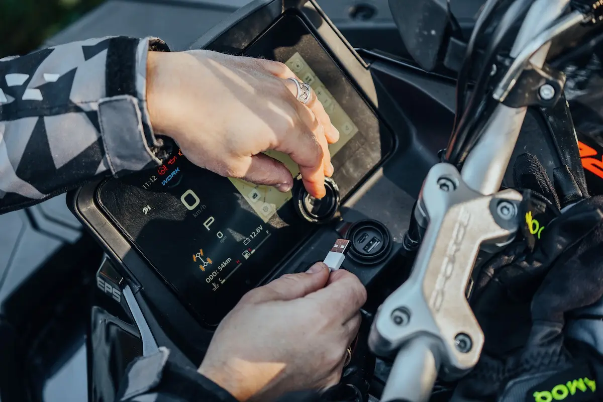 CFMOTO - CFORCE 1000 Touring Premium ABS - Image 18