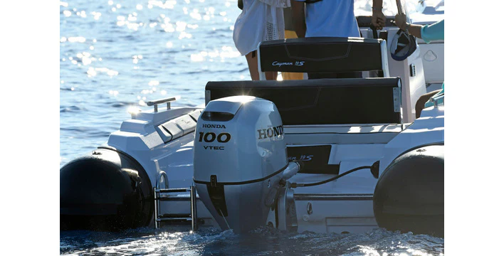 Honda BF100 Extra Long Leg Remote Control Outboard - Image 5