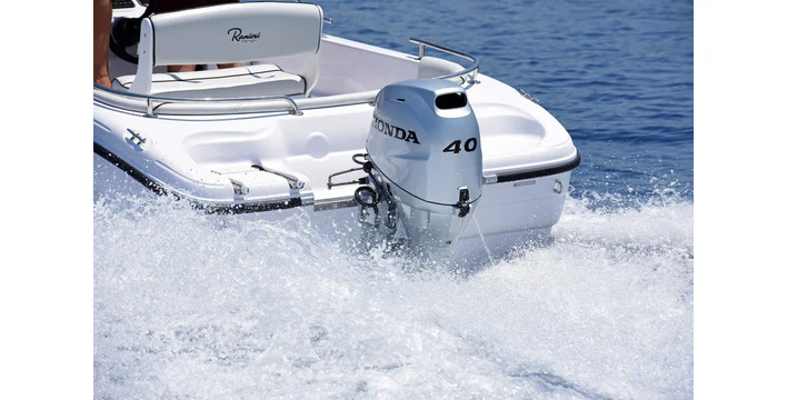 Honda BF40 Long Leg Remote Control Outboard - Image 5