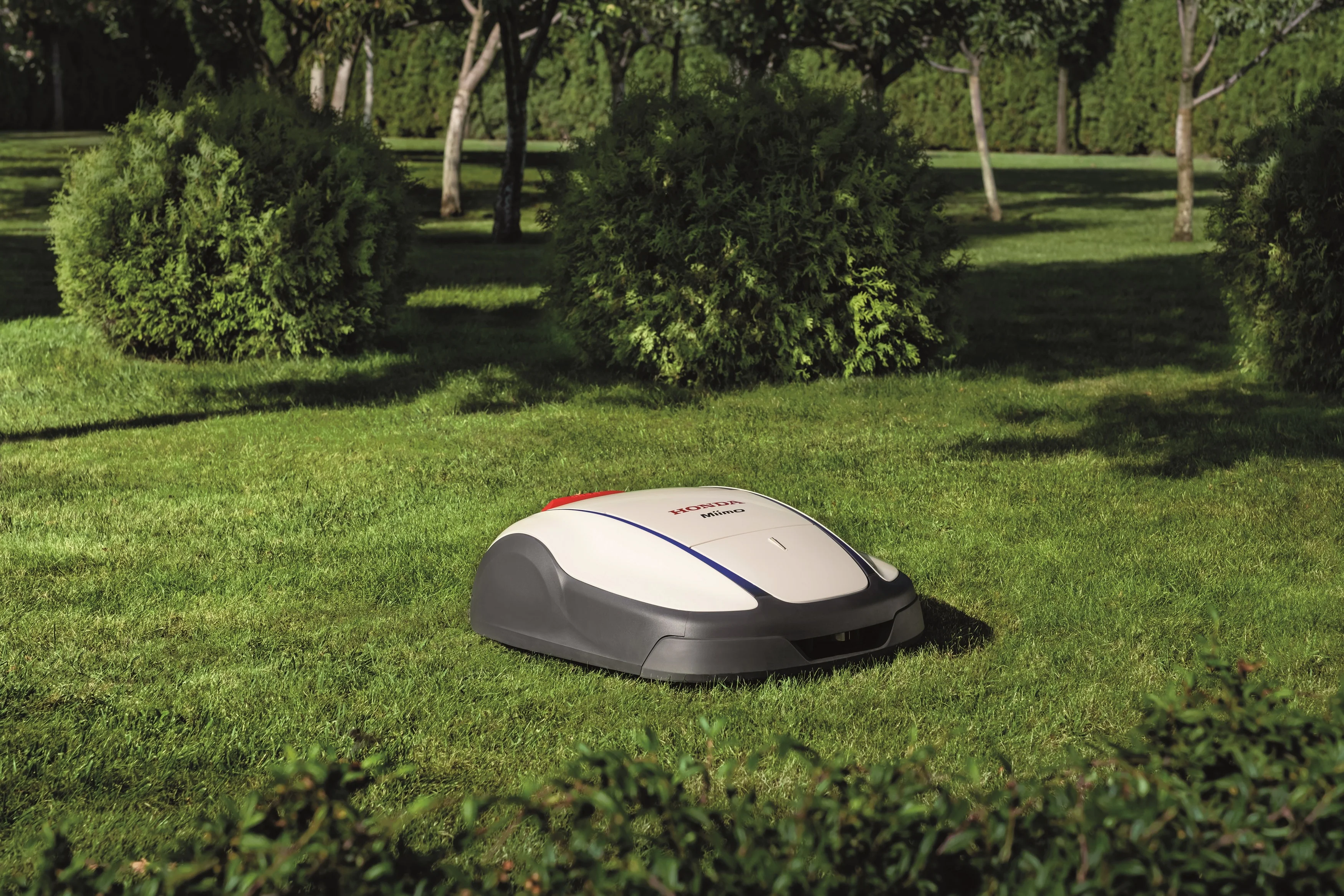 Honda HRM1000 Miimo Robotic Mower - Image 17
