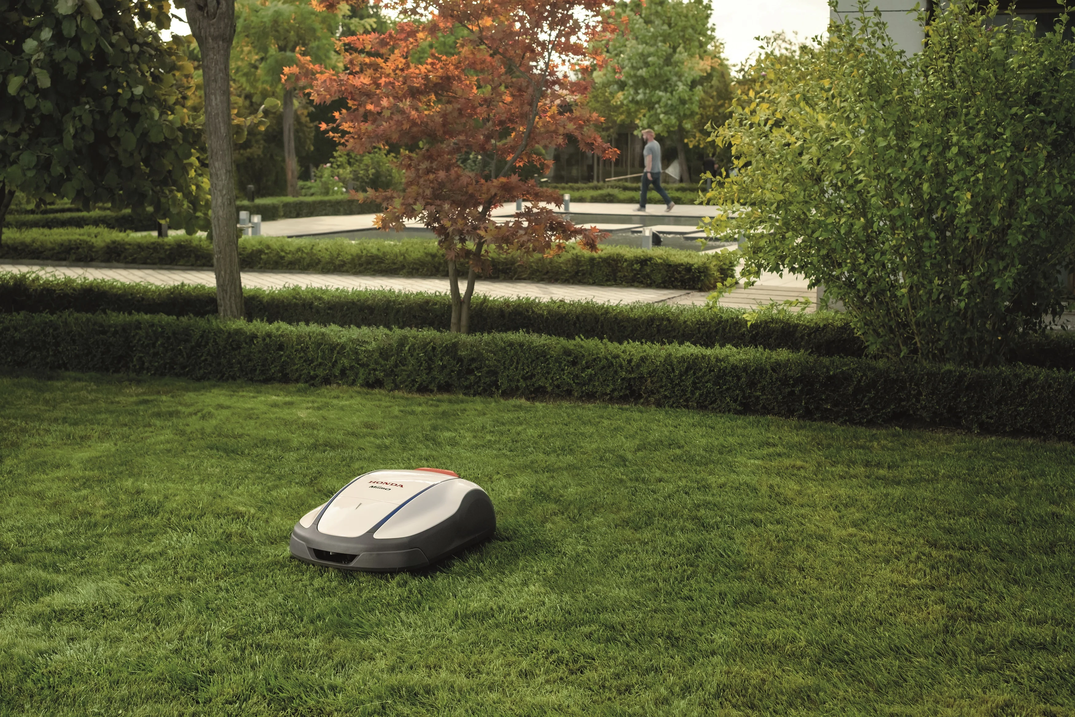 Honda HRM2500 LIVE Miimo Robotic Mower - Image 19