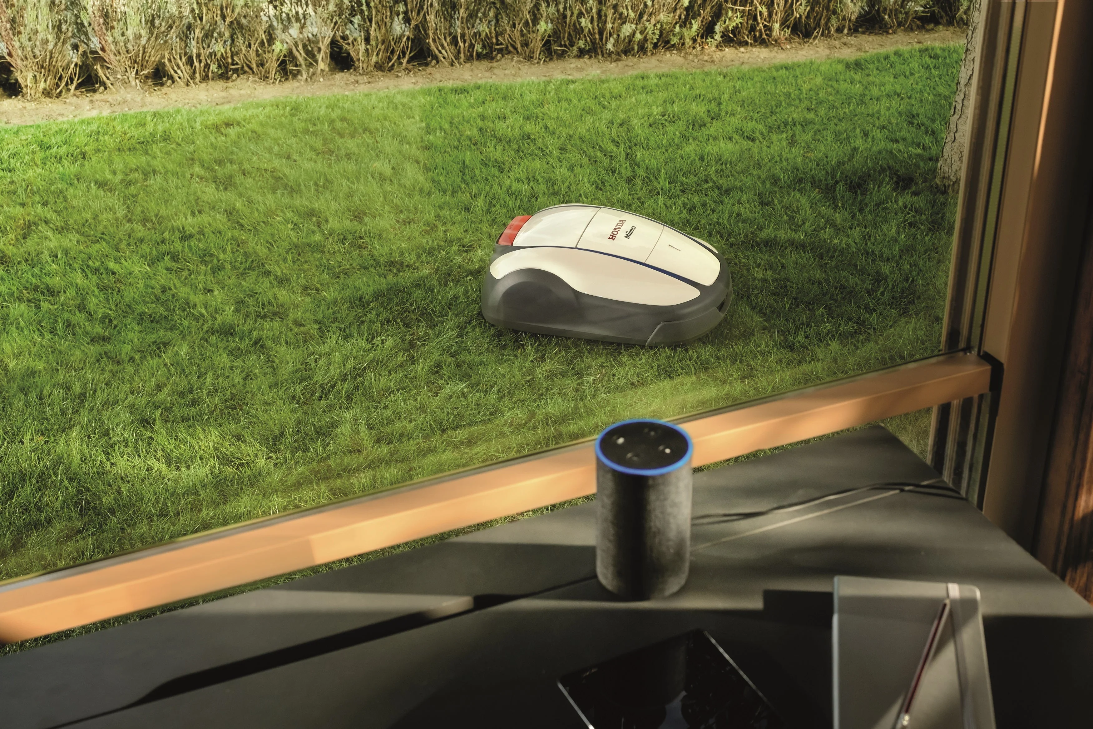 Honda HRM2500 LIVE Miimo Robotic Mower - Image 22