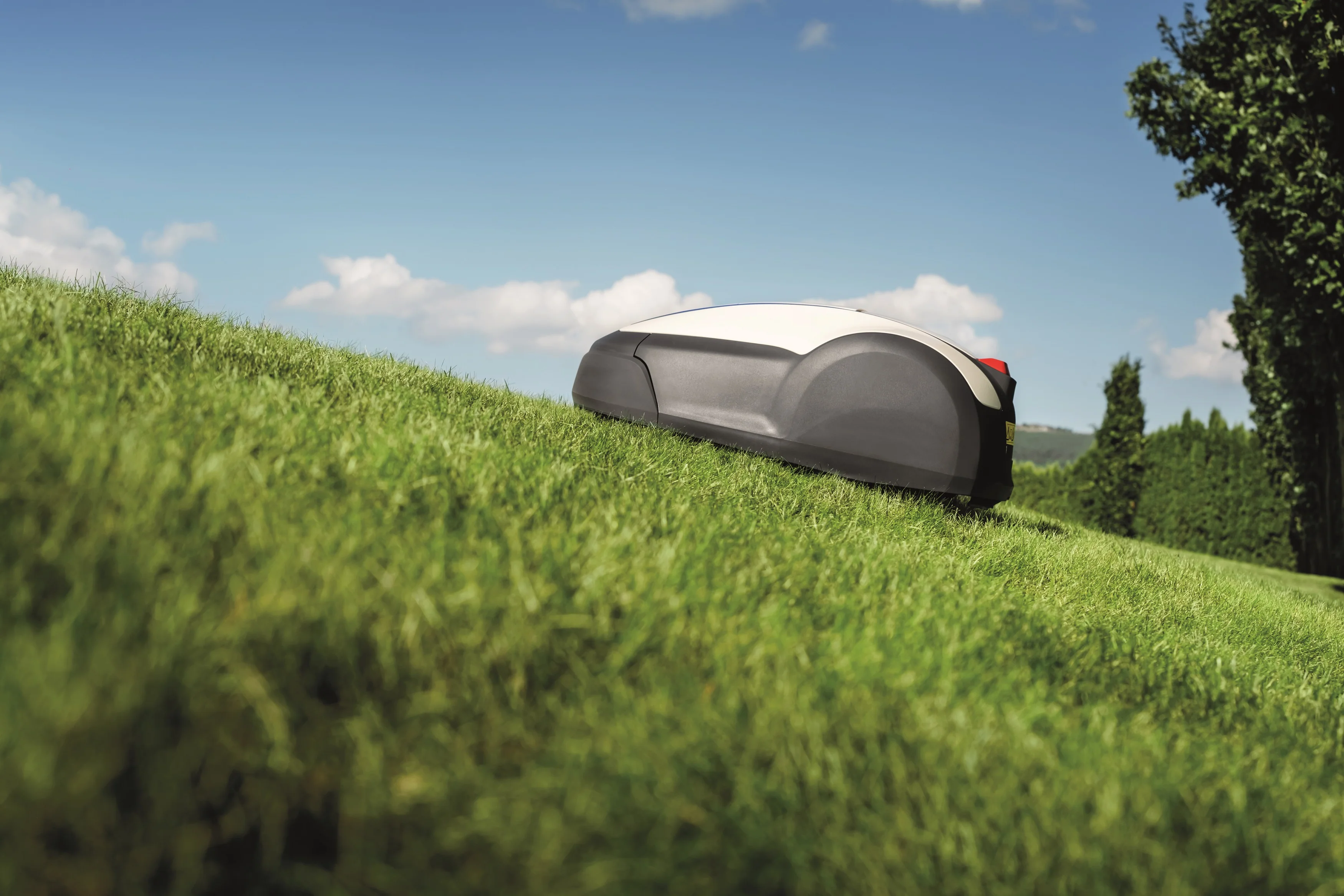 Honda HRM4000 LIVE Miimo Robotic Mower - Image 14